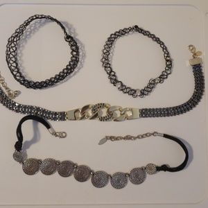 2 necklace/2 chokers